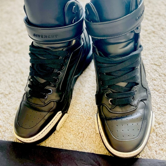 Givenchy Boots for men - Picture 3 of 4